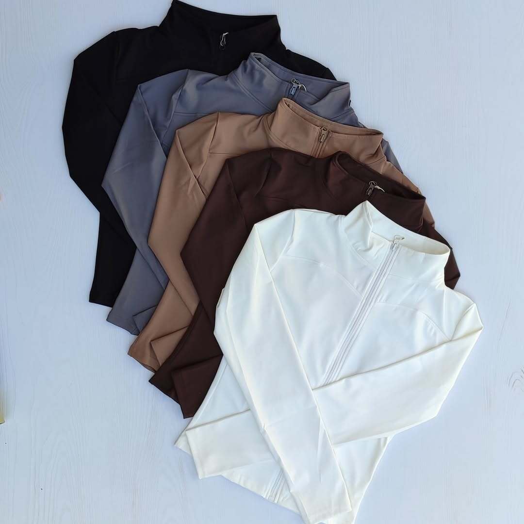 женская спортивная куртка slim fit,cпортивная кофта,куртка спортивная,спортивные костюм,стиль одежды спортивный