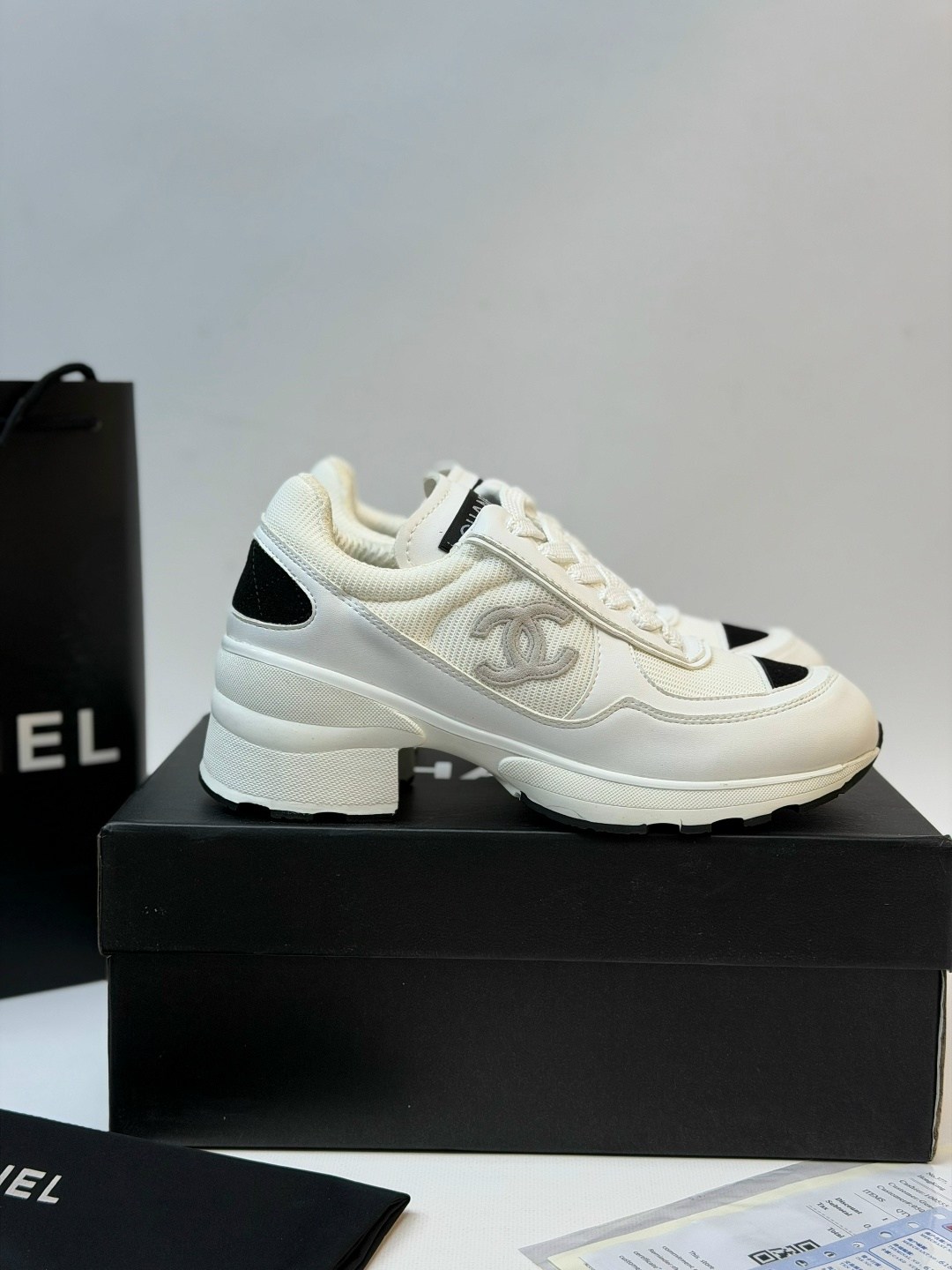 женские кроссовки chanel,кроссовки chanel,кроссовки шанель женские,кроссовки шанель,женские кроссовки