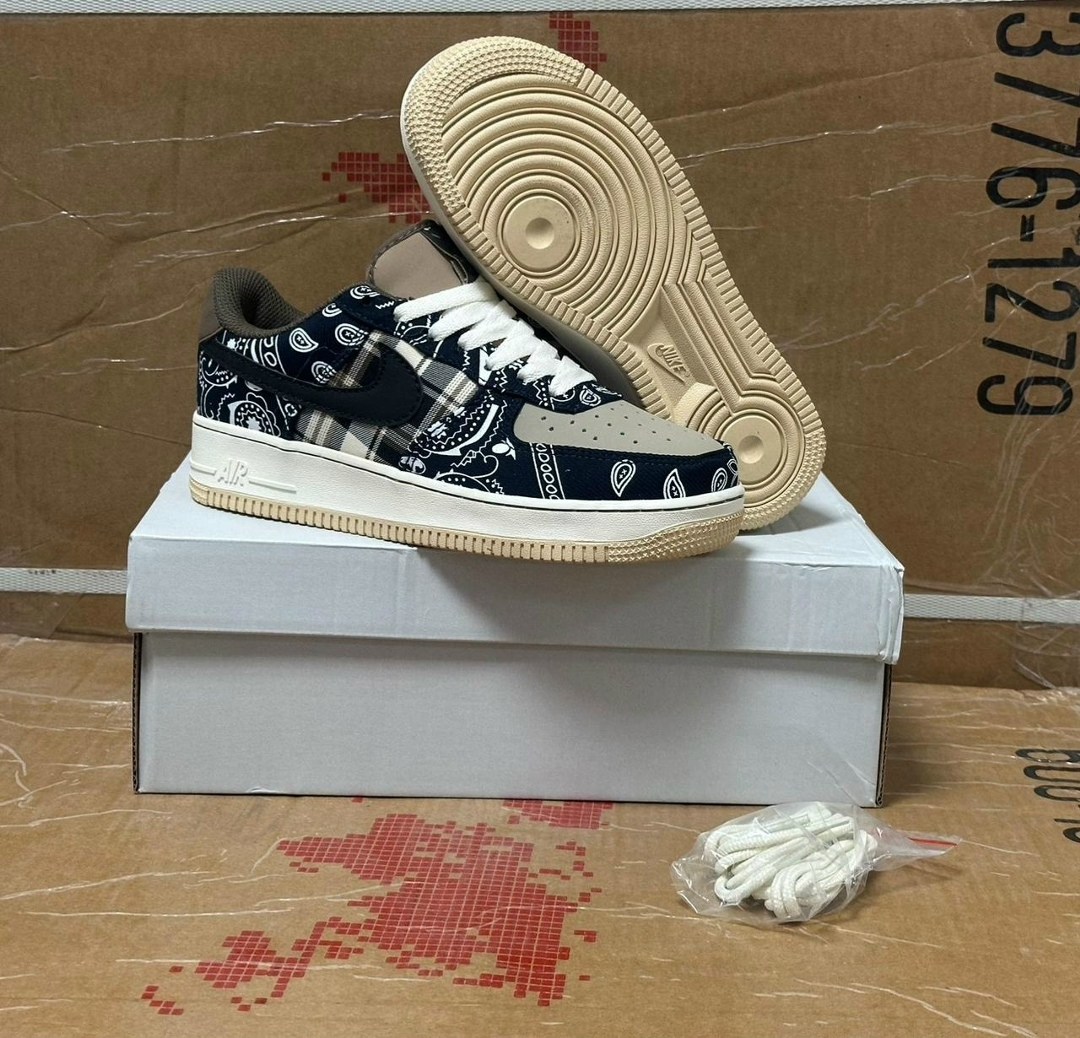 мужские кроссовки nike air force 1 low,кроссовки travis scott x nike air force 1 low,кроссовки nike air force 1 low travis scott,кросcовки nike air force 1,sb dunk low travis scott nike