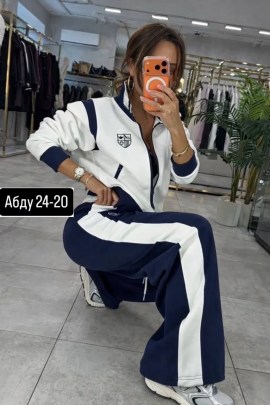 Костюм