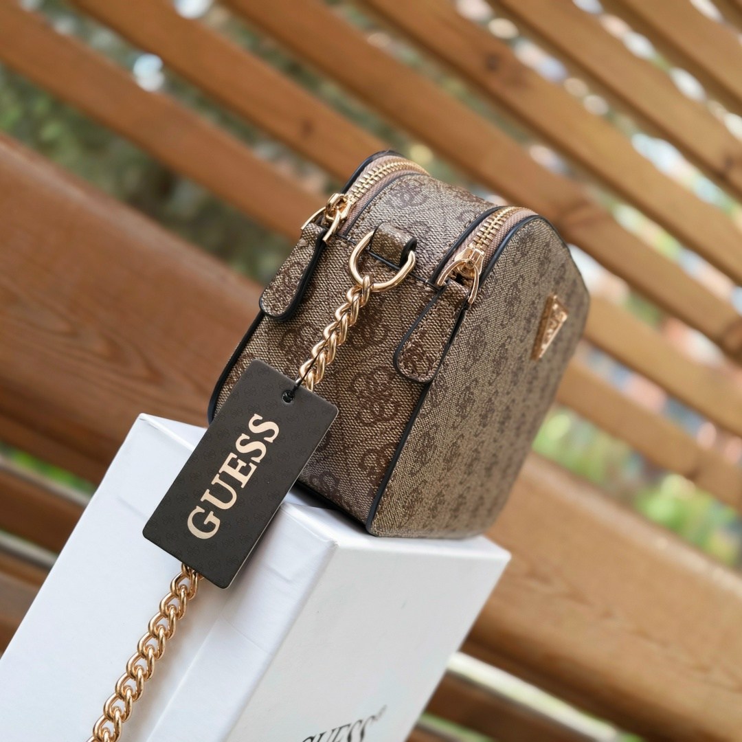 женская сумка guess,сумка на плечо кросс-боди guess,сумка через плечо guess noelle серо-коричневая,женская сумка через плечо guess,сумка guess