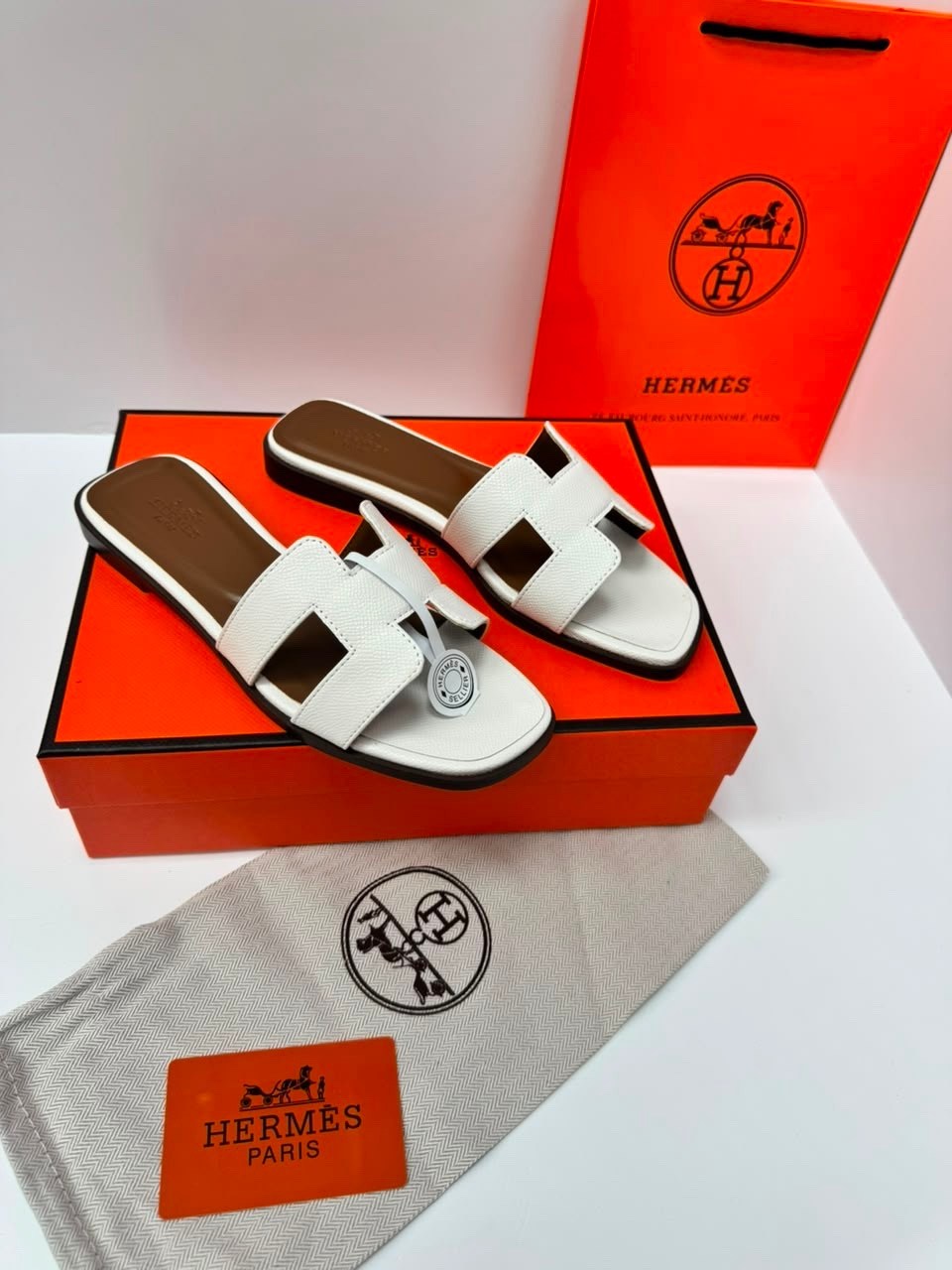 шлепки hermes женские,шлепки эрмес оригинал,шлепки эрмес,хермес тапочки 2026,шлепанцы hermes