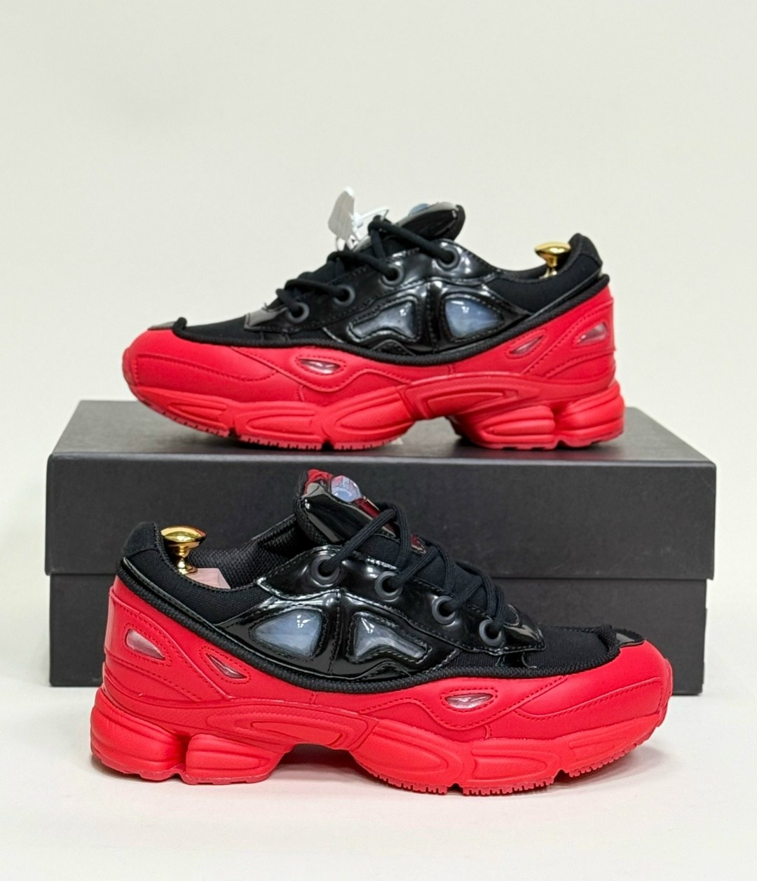 adidas ozweego 3 raf simons black scarlet,adidas raf simons ozweego 3,adidas by raf simons ozweego 3 красные с черным,кроссовки adidas raf simons x ozweego 3 'core black scarlet',adidas ozweego 3 raf