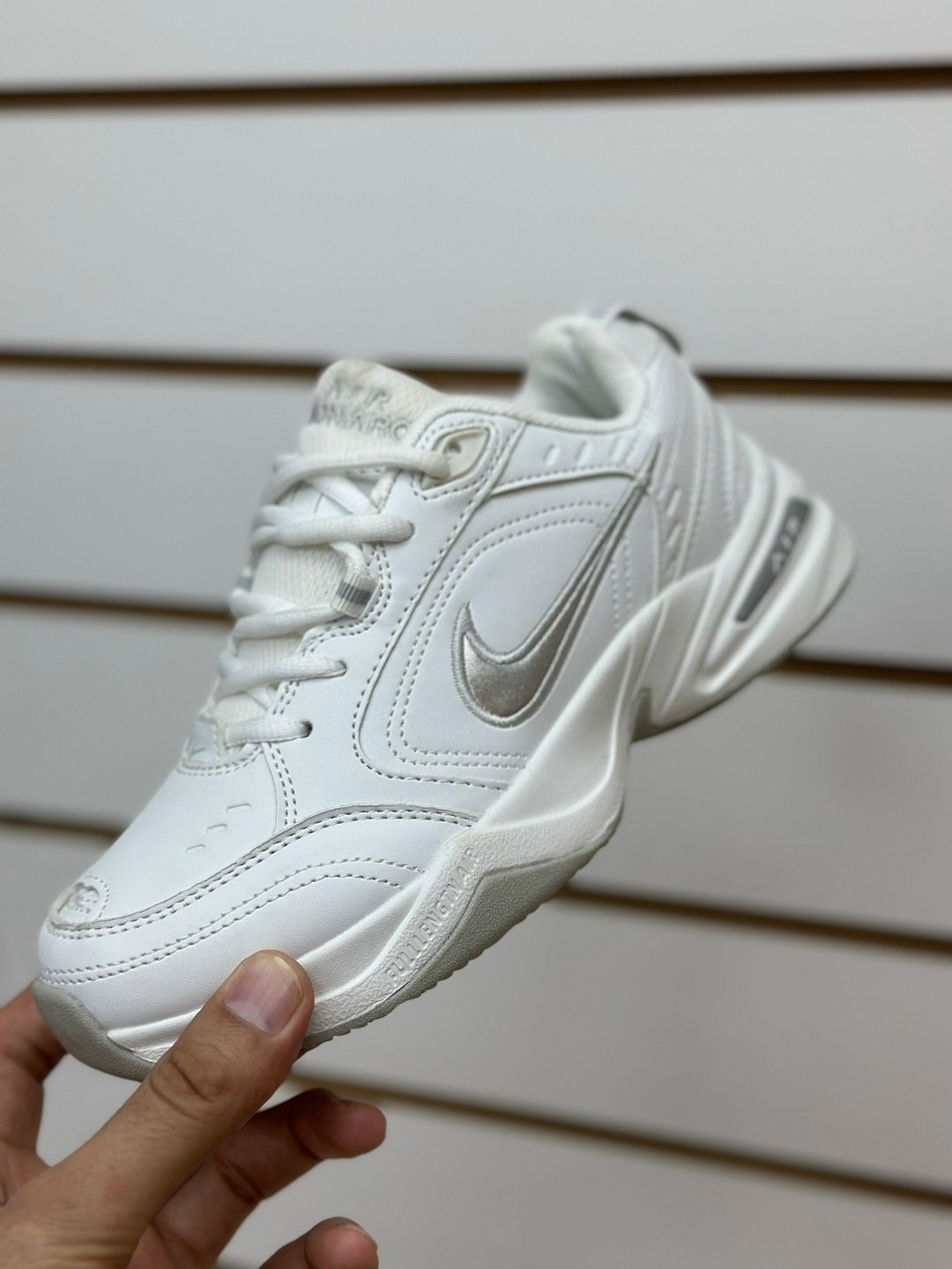 кроссовки nike air monarch iv,nike air monarch iv,кроссовки мужские nike air monarch iv,кроссовки nike air monarch,nike air monarch