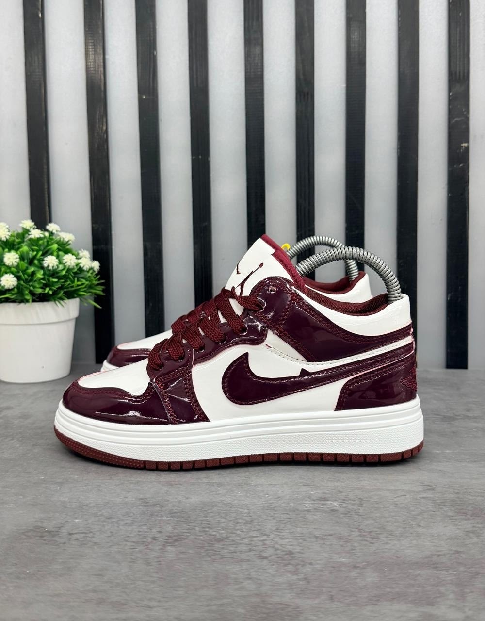 nike air jordan 1 mid,nike air jordan 1 mid se,кроссовки бордовые, женская,кроссовки женскиe