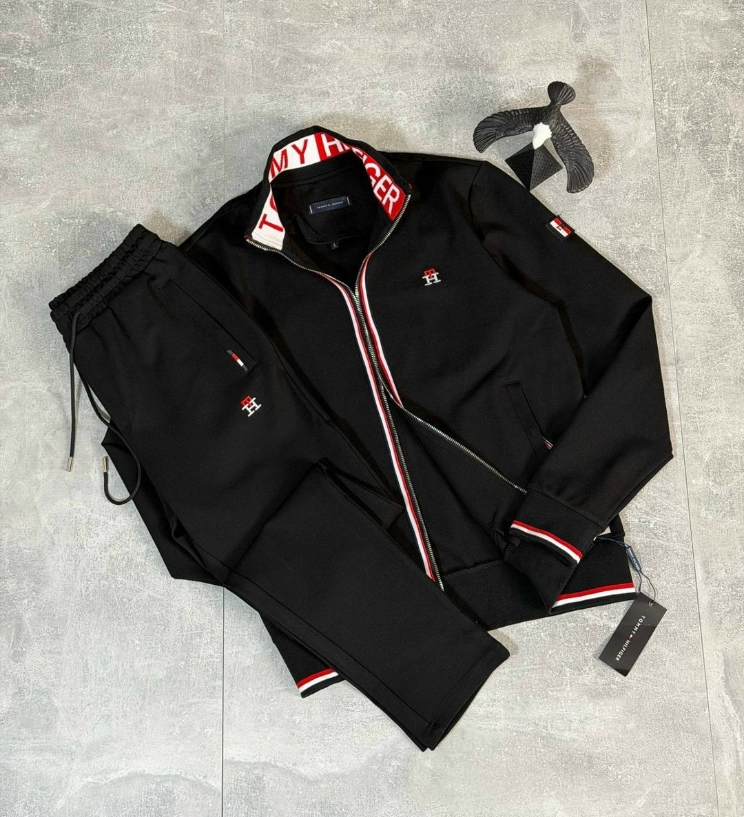 спортивный костюм tommy hilfiger,костюм tommy hilfiger,спортивный костюм,мужской спортивный костюм,tommy hilfiger tommy hilfiger
