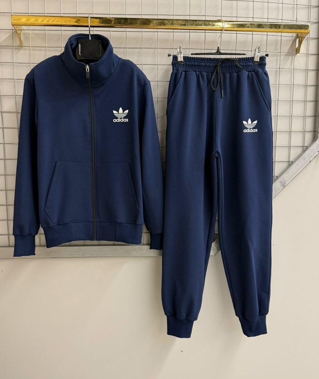 детский спортивный костюм adidas originals,спортивный костюм adidas originals,детский спортивный костюм adidas,костюм спортивный adidas,детская спортивная одежда adidas originals