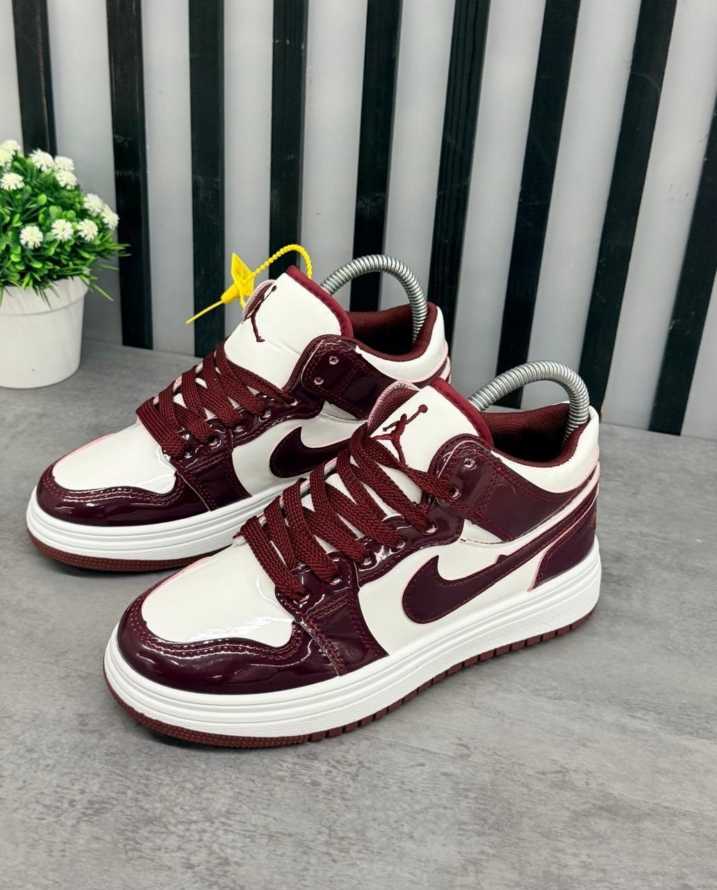 nike air jordan 1 mid,nike air jordan 1 mid se,кроссовки бордовые, женская,кроссовки женскиe