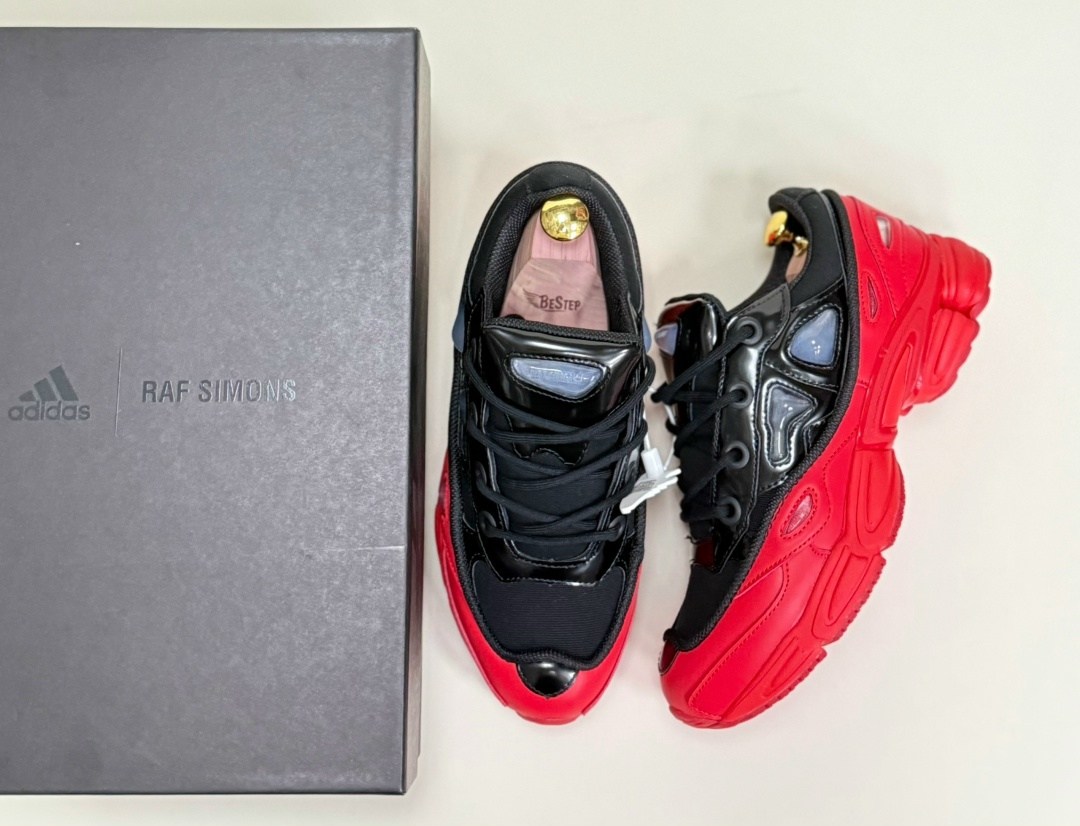 adidas ozweego 3 raf simons black scarlet,adidas raf simons ozweego 3,adidas by raf simons ozweego 3 красные с черным,кроссовки adidas raf simons x ozweego 3 'core black scarlet',adidas ozweego 3 raf