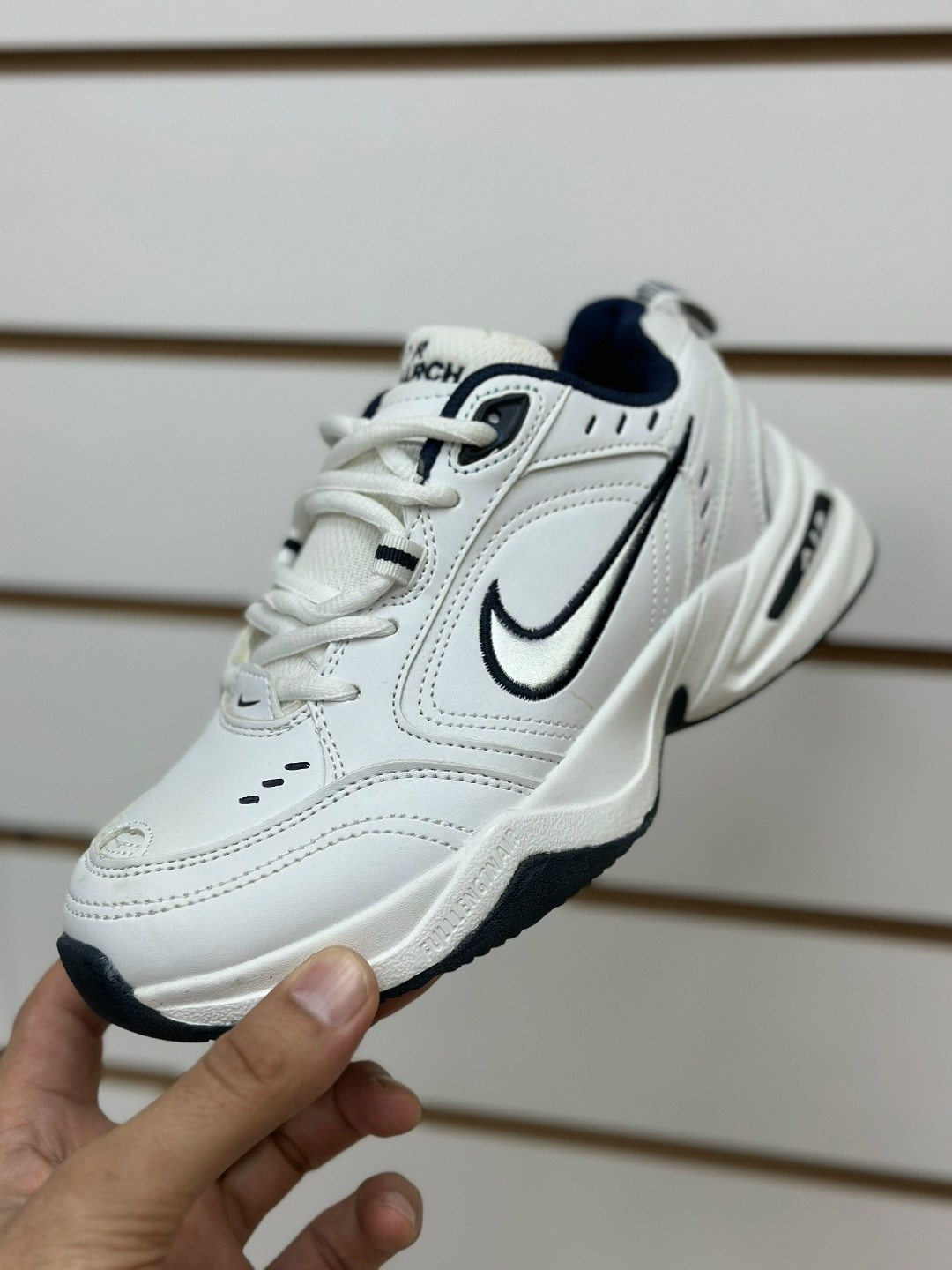 кроссовки nike air monarch iv,nike air monarch iv,кроссовки мужские nike air monarch iv,кроссовки nike air monarch,nike air monarch