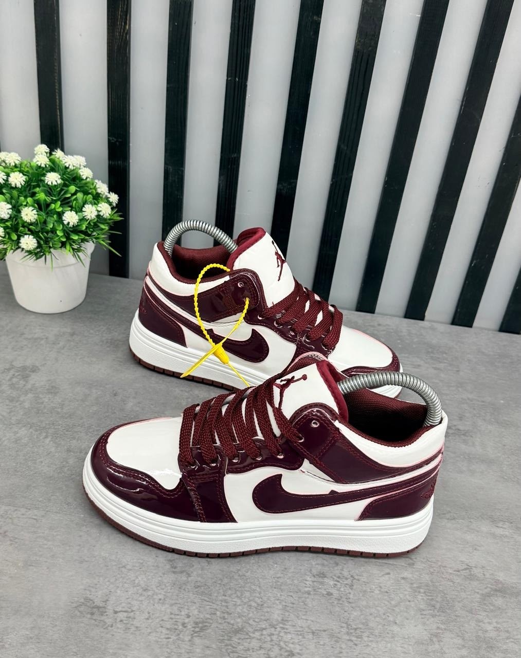 nike air jordan 1 mid,nike air jordan 1 mid se,кроссовки бордовые, женская,кроссовки женскиe