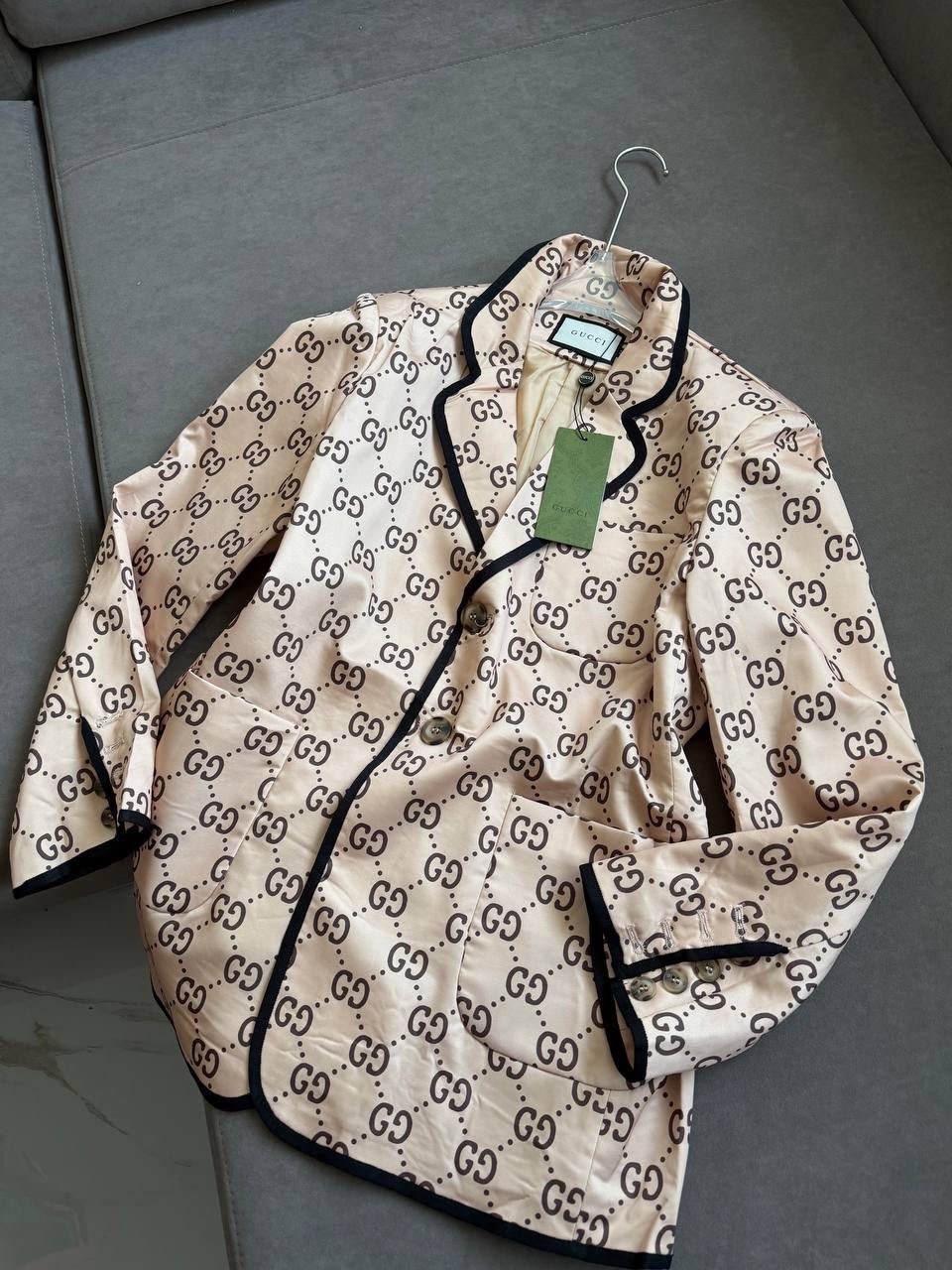 пиджак гуччи женский,куртка gucci,пиджак гуччи мужской,гуччи костюм женский,жакет gucci