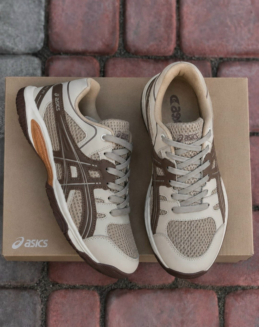 волейбольные кроссовки asics,кроссовки asics,кроссовки асикс gel rocket,асикс кроссовки для волейбола,мужские волейбольные кроссовки asics 1071a030 400 gel-rocket 9