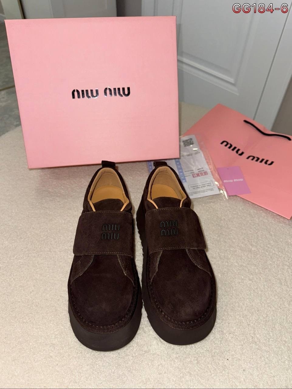 замшевые лоферы miu miu на высокий подошве и фирменной фурнитурой,,лоферы miu miu на высокий подошве,кеды замшевые на высокой платформе derio,кеды miu miu на липучке