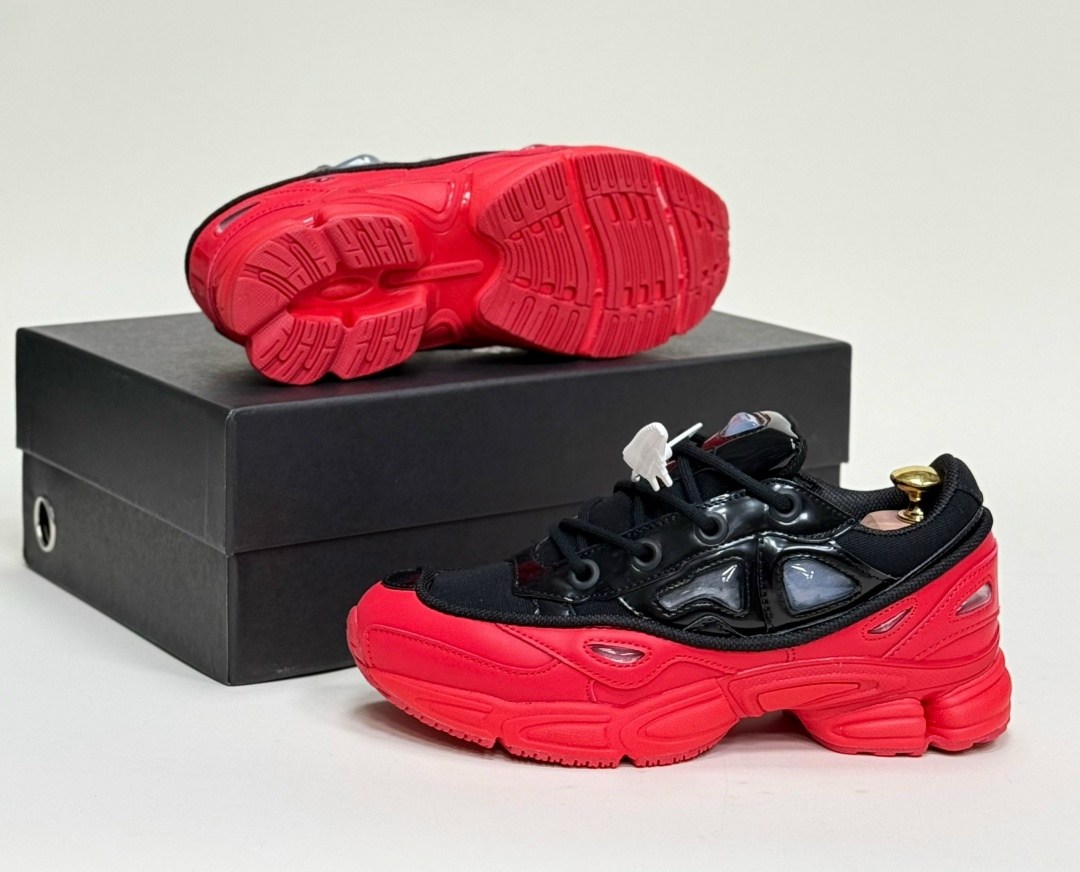adidas ozweego 3 raf simons black scarlet,adidas raf simons ozweego 3,adidas by raf simons ozweego 3 красные с черным,кроссовки adidas raf simons x ozweego 3 'core black scarlet',adidas ozweego 3 raf