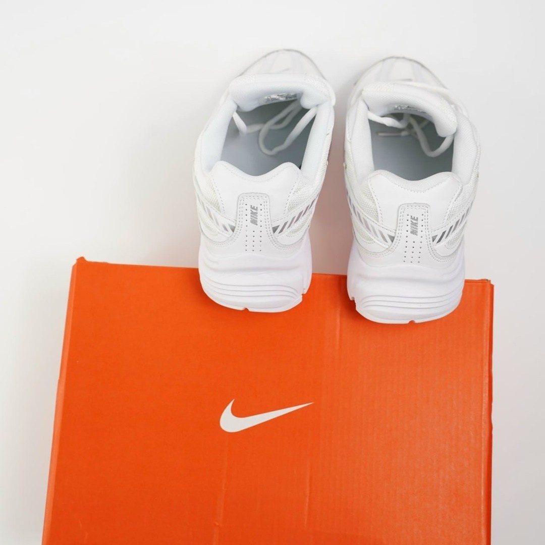 кроссовки nike initiator,nike initiator белые,женские кроссовки nike initiator тканевые белые,женские кроссовки nike,кроссовки женские nike initiator белые 39 eu