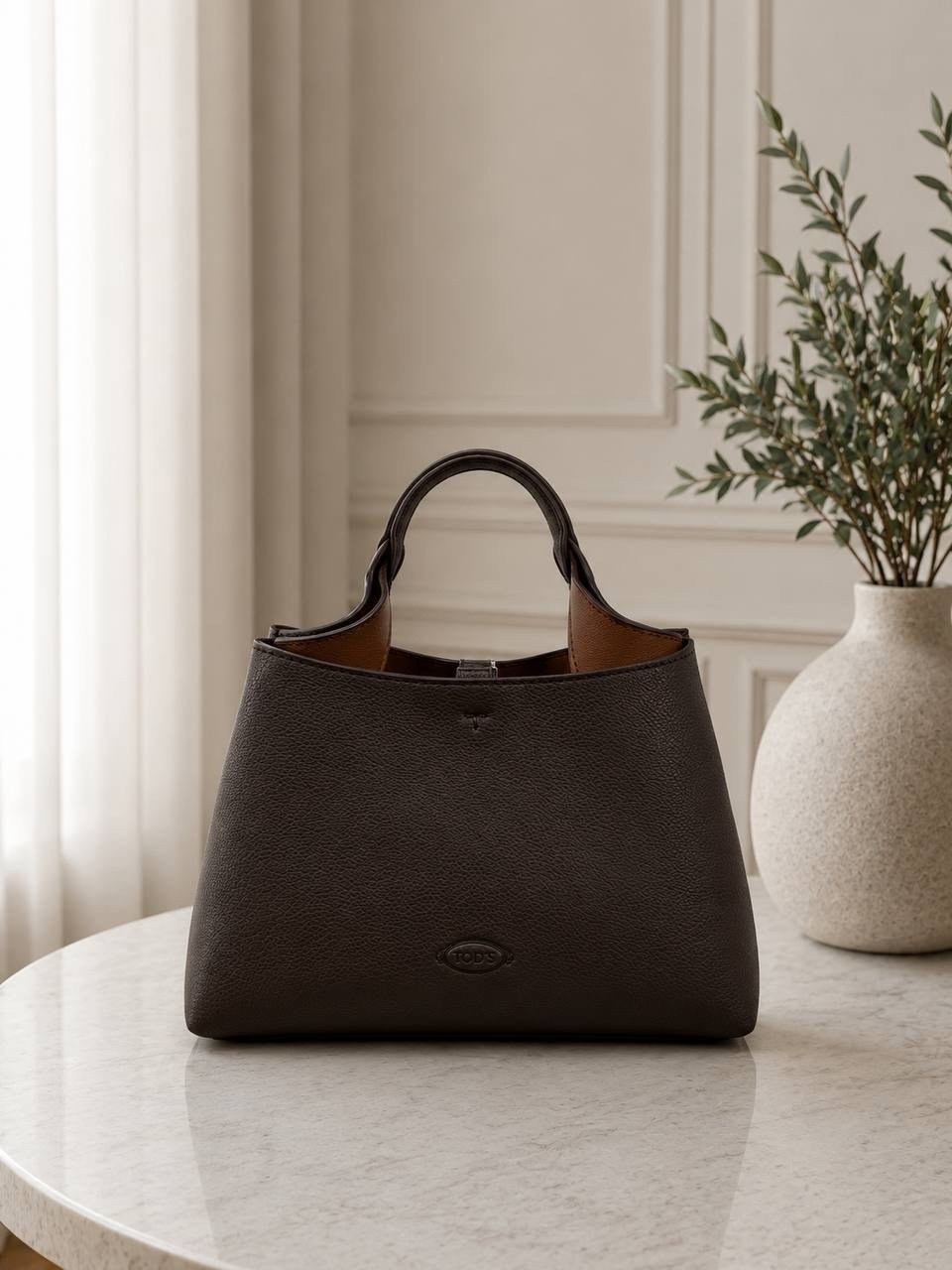 кожаная сумка тоут с подвеской логотипом tod's коричневый,женская сумка,модная сумка,сумка,сумка-тоут