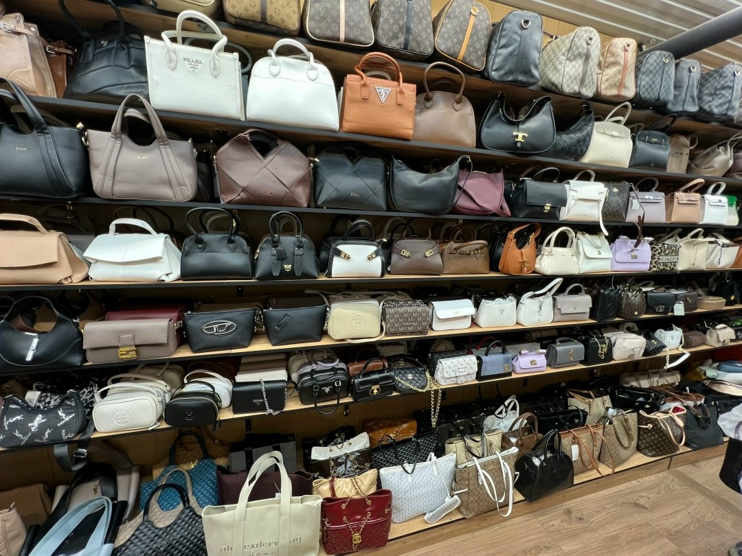для женской сумки,сумка,модная женская сумка,сумки оптом guess, miu miu,gucci,мир сумки