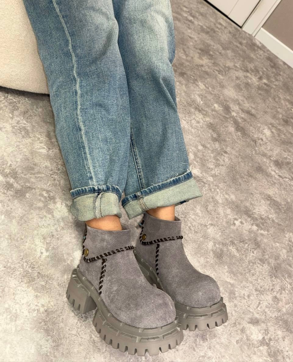 balenciaga ботинки,ботинки осенние balenciaga balenciaga цвет темный хаки,ботинки осенние balenciaga,ботинки осенние balenciaga balenciaga цвет черный,женские ботинки balenciaga