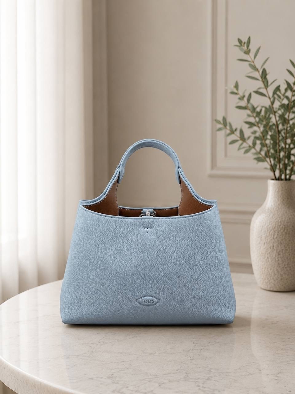 кожаная сумка тоут с подвеской логотипом tod's коричневый,женская сумка,модная сумка,сумка,сумка-тоут