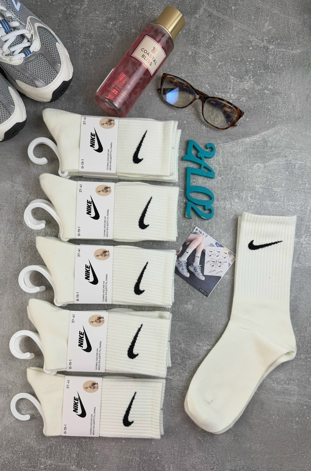 комплект носков nike,комплект носков женских nike sport socks белых 36-41,носки спортивные женские,носки длинные nike,спортивные носки