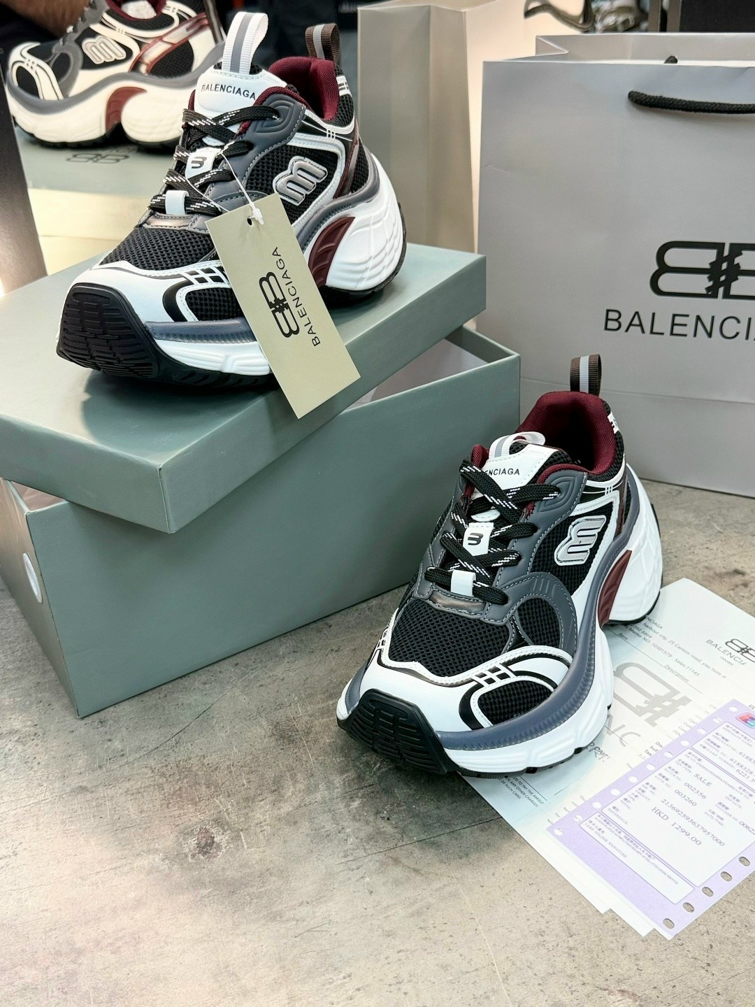 кроссовки женские balenciaga,кроссовки balenciaga,баленсиага кроссовки женские,кроссовки triple s balenciaga,кроссовки баленсиага