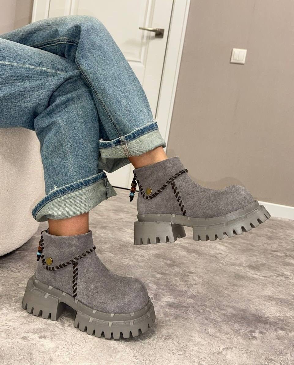 balenciaga ботинки,ботинки осенние balenciaga balenciaga цвет темный хаки,ботинки осенние balenciaga,ботинки осенние balenciaga balenciaga цвет черный,женские ботинки balenciaga