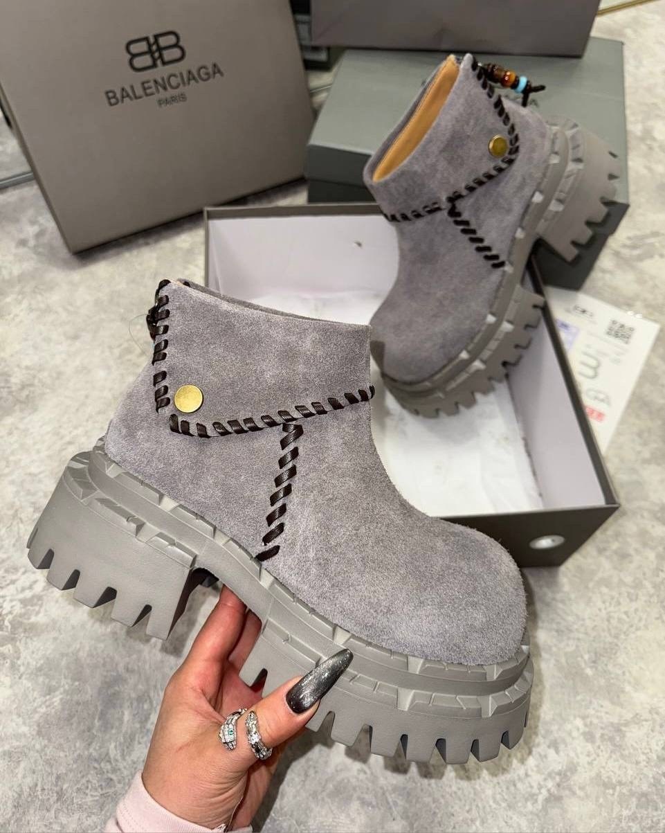 balenciaga ботинки,ботинки осенние balenciaga balenciaga цвет темный хаки,ботинки осенние balenciaga,ботинки осенние balenciaga balenciaga цвет черный,женские ботинки balenciaga