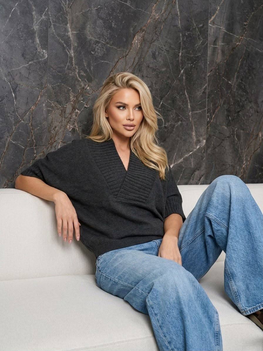 женский вязаный джемпер оверсайз,джемпер оверсайз,вязаный джемпер оверсайз,модный джемпер,свитер оверсайз вязаный с вырезом