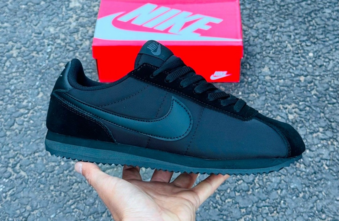 nike cortez classic,nike classic cortez leather black 749571-002,nike cortez classic leather,найк кортес черные,кроссовки мужские nike cortez