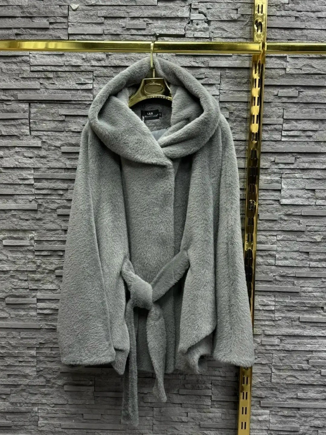 пальто с капюшоном,теплое пальто,пальто плюшевое,шерстяное пальто,женское пальто