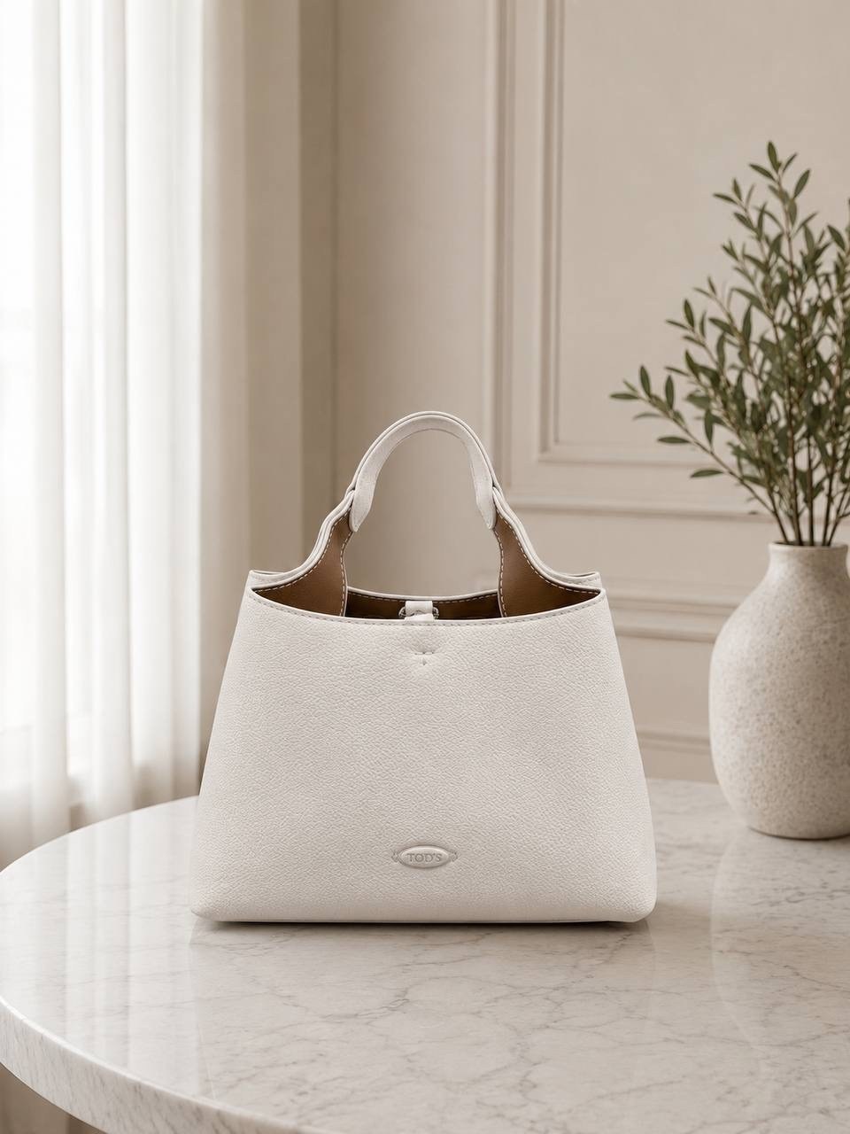 кожаная сумка тоут с подвеской логотипом tod's коричневый,женская сумка,модная сумка,сумка,сумка-тоут