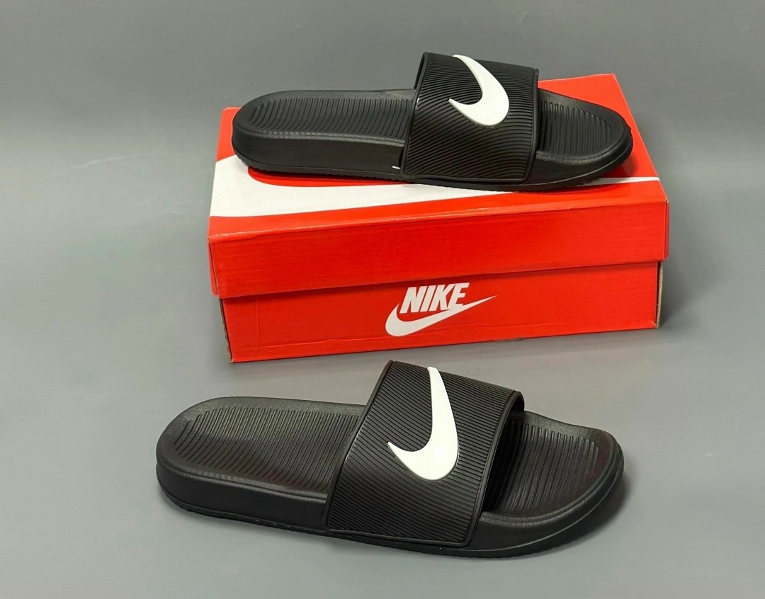 шлепанцы adidas,adidas adilette comfort slides,adidas шлепки 2026,adidas slides,adidas adilette comfort