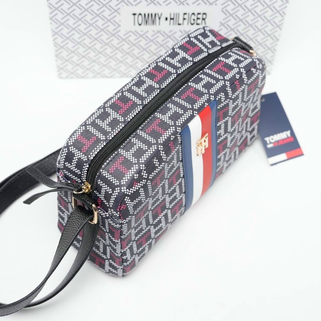 сумка женская tommy hilfiger,сумка tommy hilfiger,сумка через плечо маленькая кросс,сумка через плечо маленькая кросс боди,сумка женские