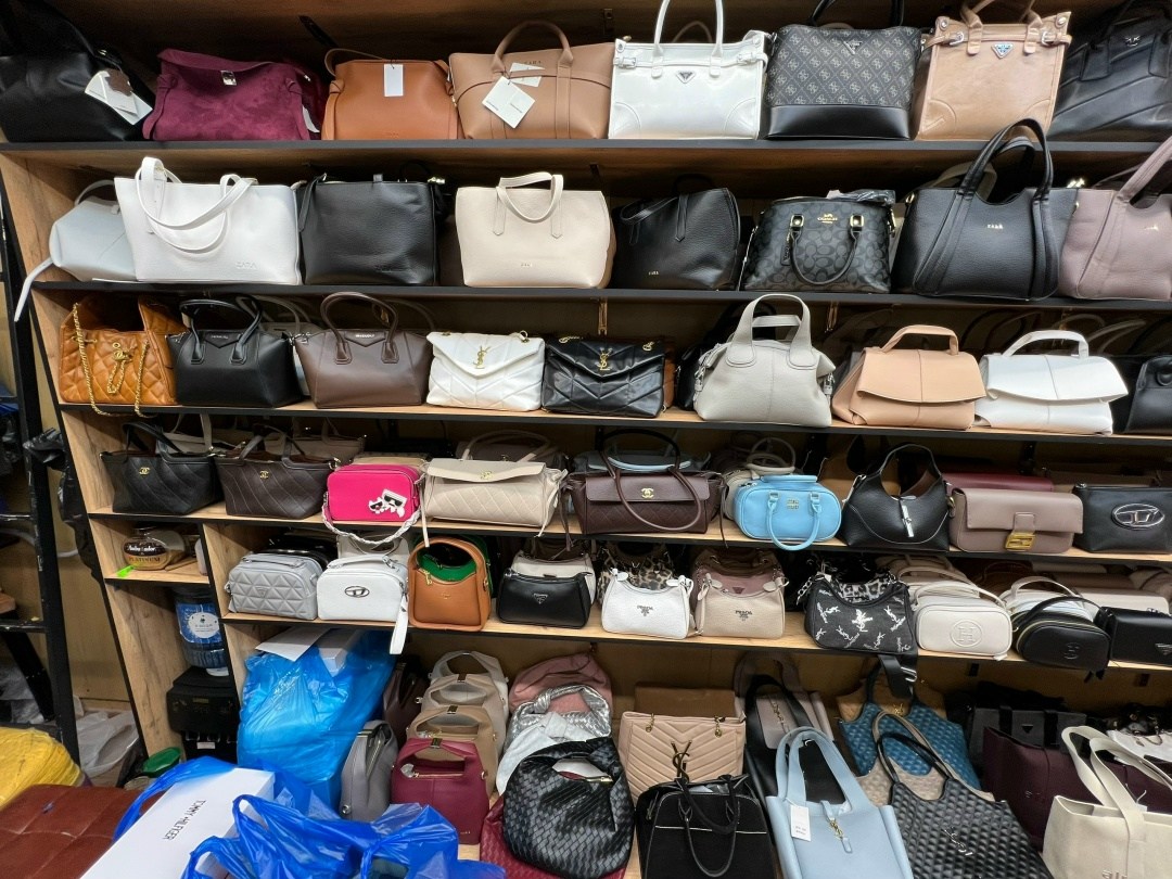 для женской сумки,сумка,модная женская сумка,сумки оптом guess, miu miu,gucci,мир сумки