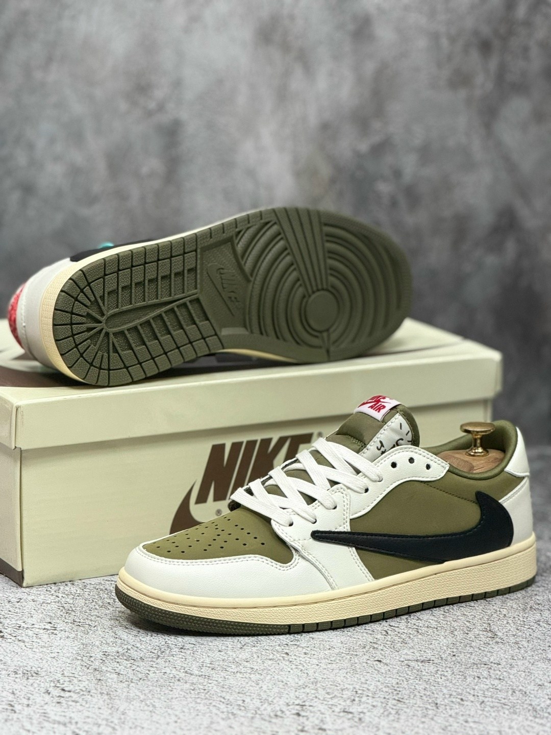кроссовки nike travis scott x air jordan 1 low,nike air jordan 1 low travis scott,кроссовки nike air jordan 1 low travis scott olive,кроссовки nike travis scott air jordan 1 low,кроссовки nike air jor