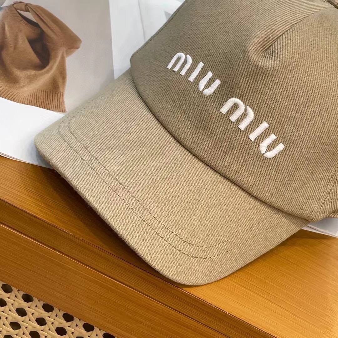 бейсболка miu miu,бейсболка miu,кепка miu miu,стильная бейсболка,бейсболка кепка