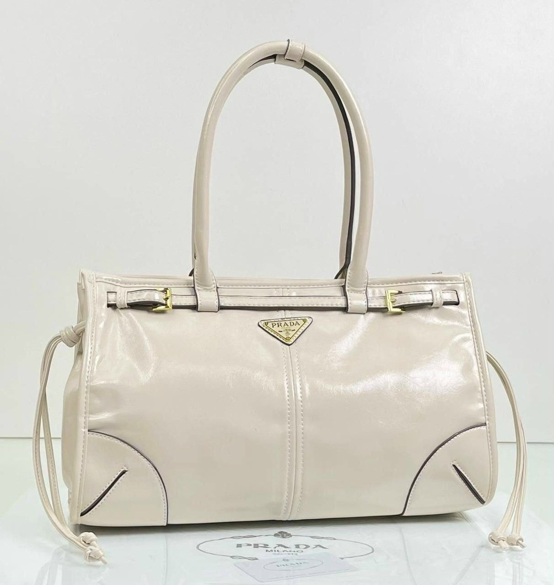 сумка prada натуральная кожа 32-16,сумка prada,сумка,женская сумка prada,модная сумка