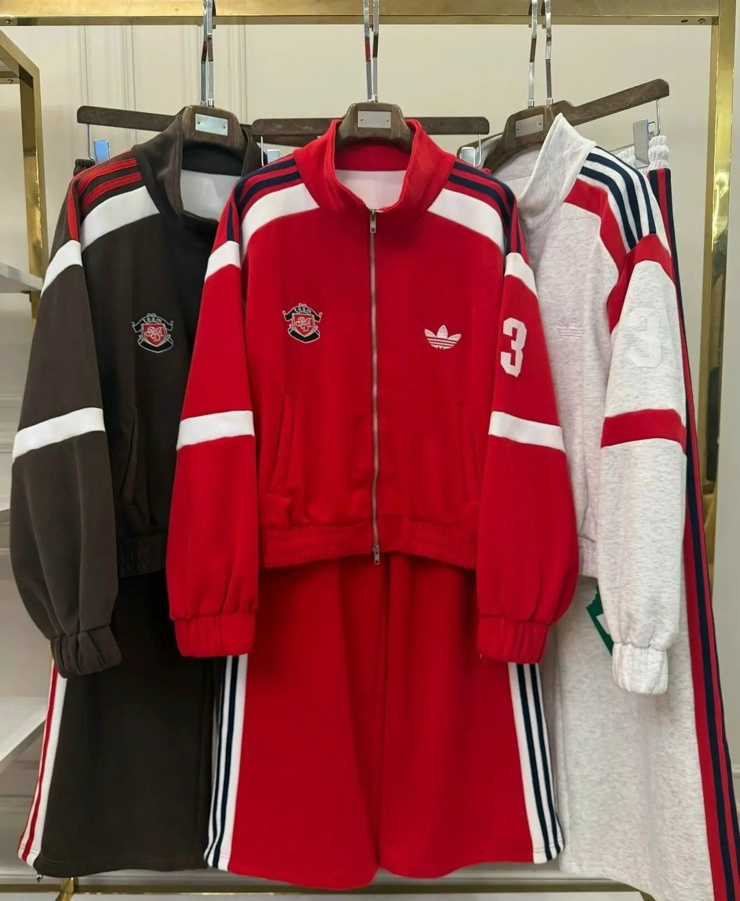 костюм адидас красный,спортивный костюм adidas originals,спортивные костюмы адидас,адидас костюм женский,спортивный костюм adidas