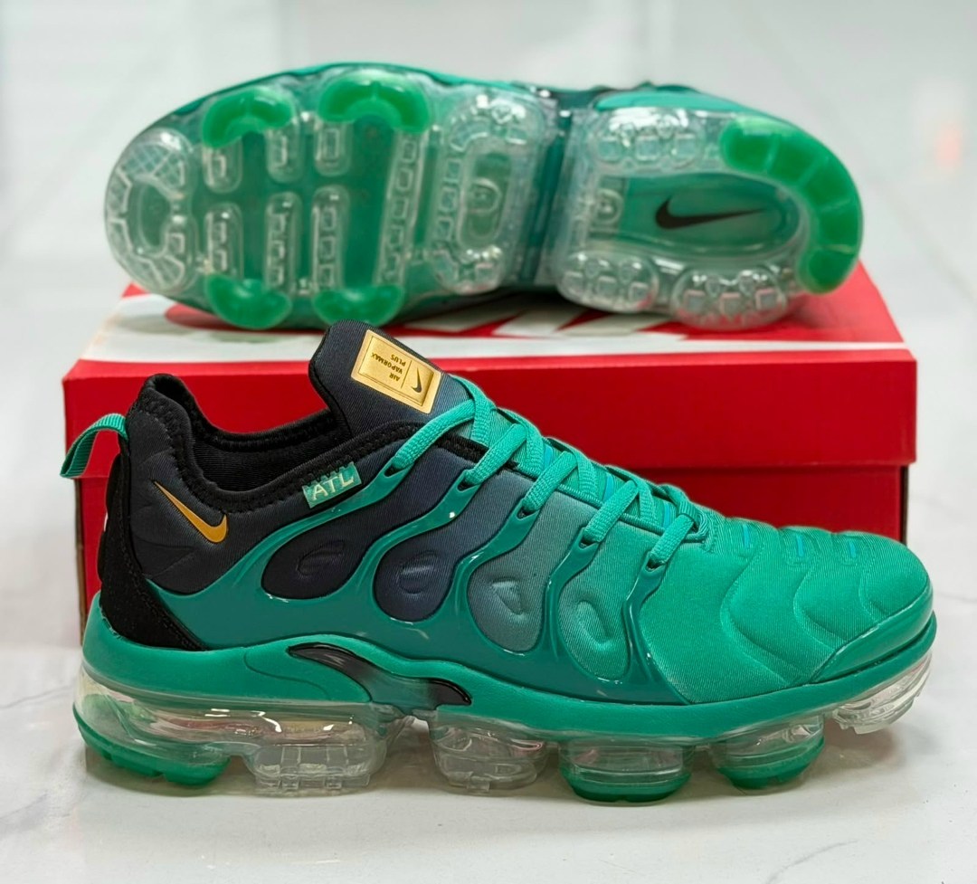 nike vapormax plus,кроссовки nike air vapormax plus,nike air vapormax plus,найк вапормакс плюс расцветки,nike air vapormax