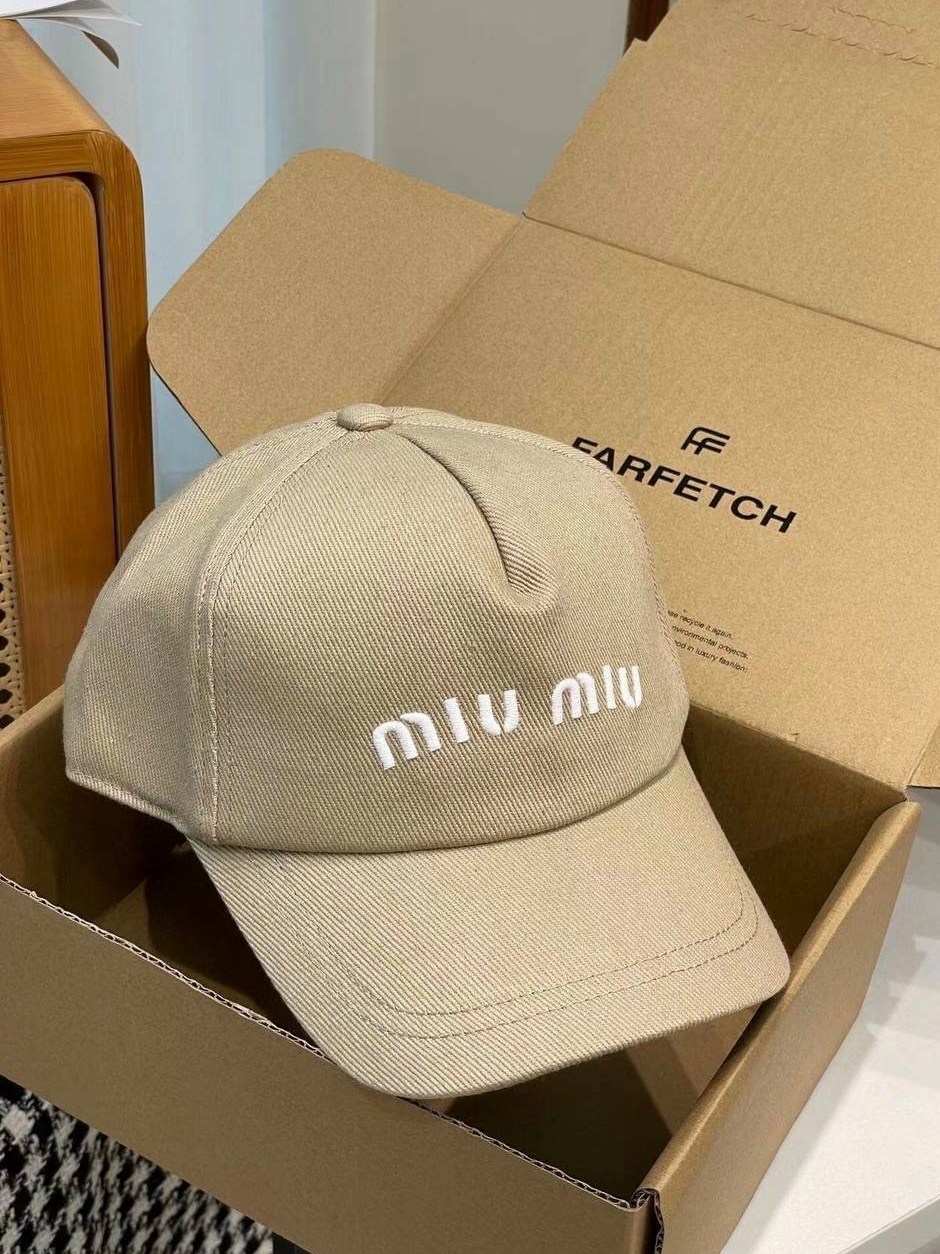 бейсболка miu miu,бейсболка miu,кепка miu miu,стильная бейсболка,бейсболка кепка