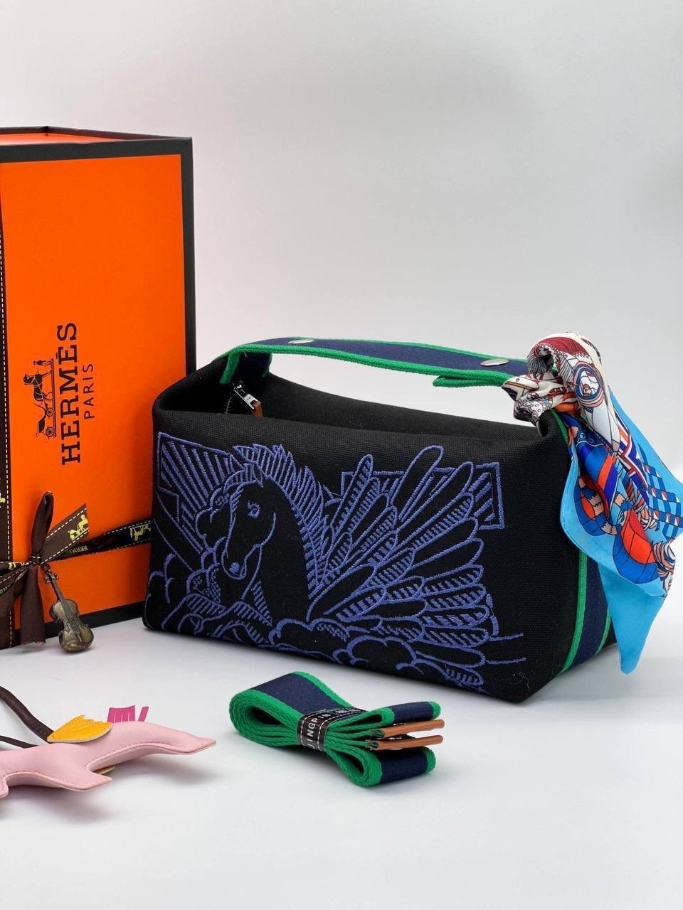 hermes сумка,hermes сумка женская,косметичка hermes,сумка косметичка hermes,стильная женская сумка