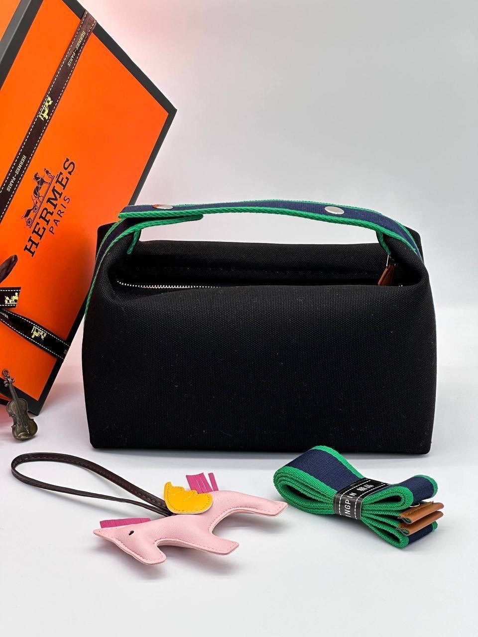 hermes сумка,hermes сумка женская,косметичка hermes,сумка косметичка hermes,стильная женская сумка