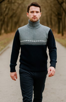 Свитер