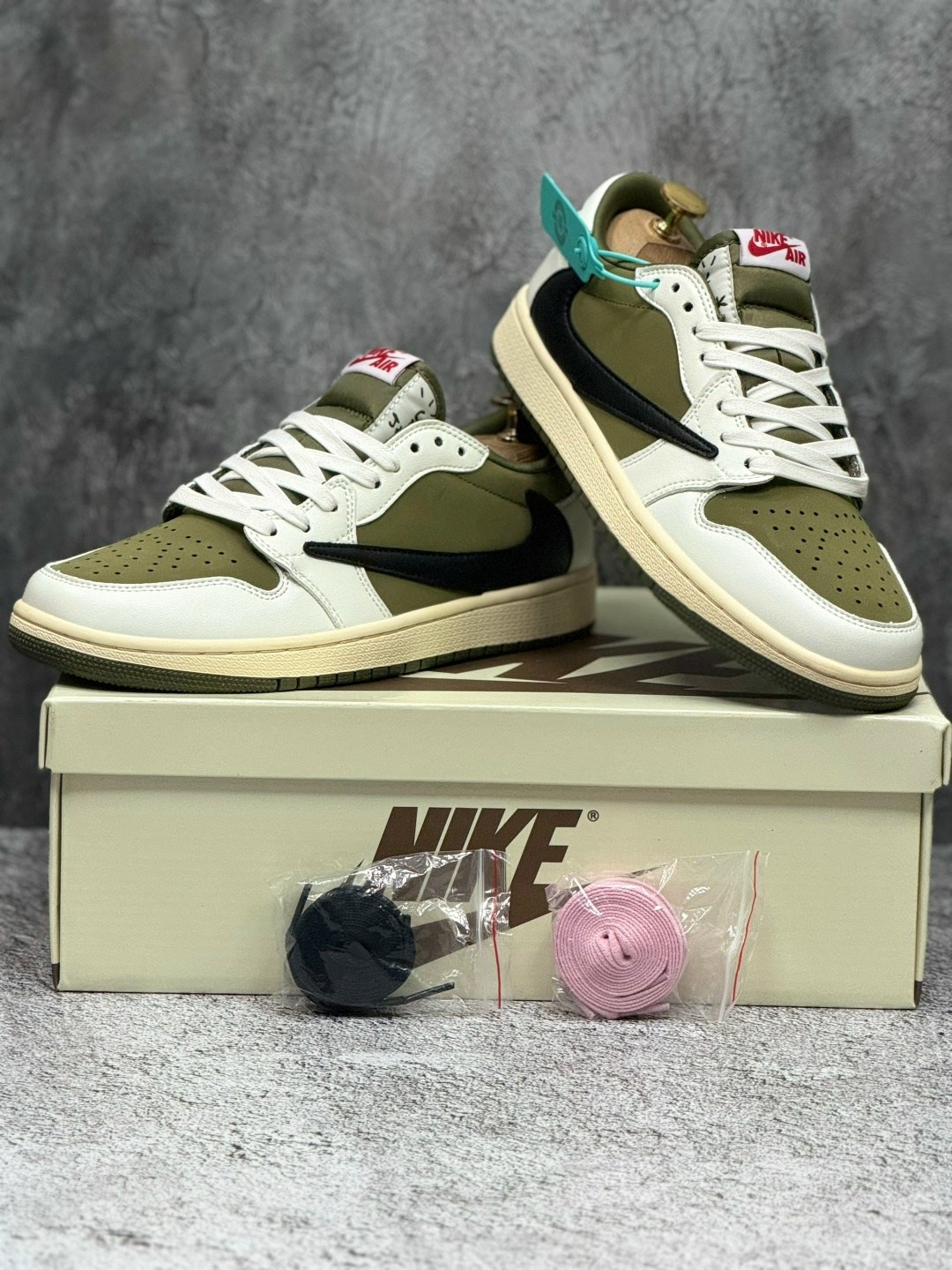 кроссовки nike travis scott x air jordan 1 low,nike air jordan 1 low travis scott,кроссовки nike air jordan 1 low travis scott olive,кроссовки nike travis scott air jordan 1 low,кроссовки nike air jor