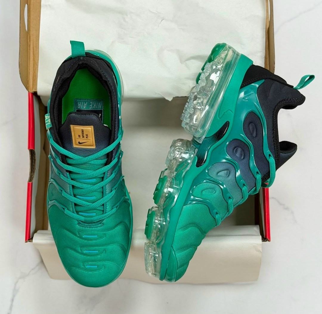 nike vapormax plus,кроссовки nike air vapormax plus,nike air vapormax plus,найк вапормакс плюс расцветки,nike air vapormax
