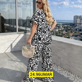 Костюм