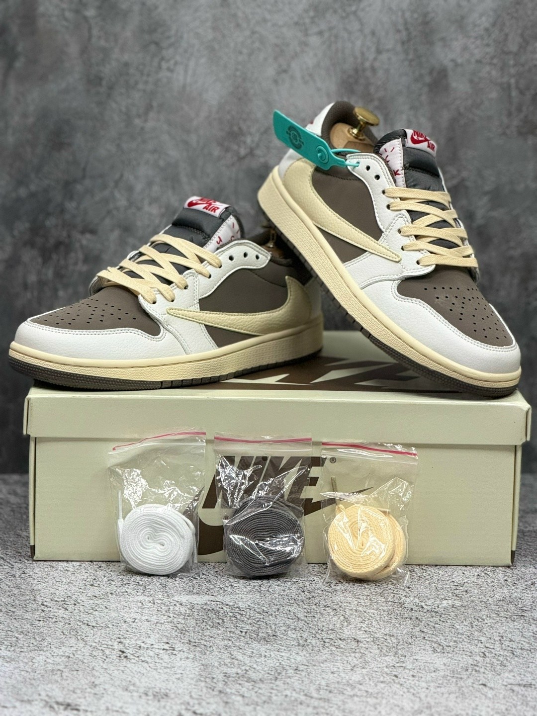 кроссовки nike air jordan 1 low x travis scott,nike air jordan 1 low travis scott reverse mocha,кроссовки nike air jordan 1 low travis scott,nike air jordan 1 low travis scott,nike air jordan 1 low x