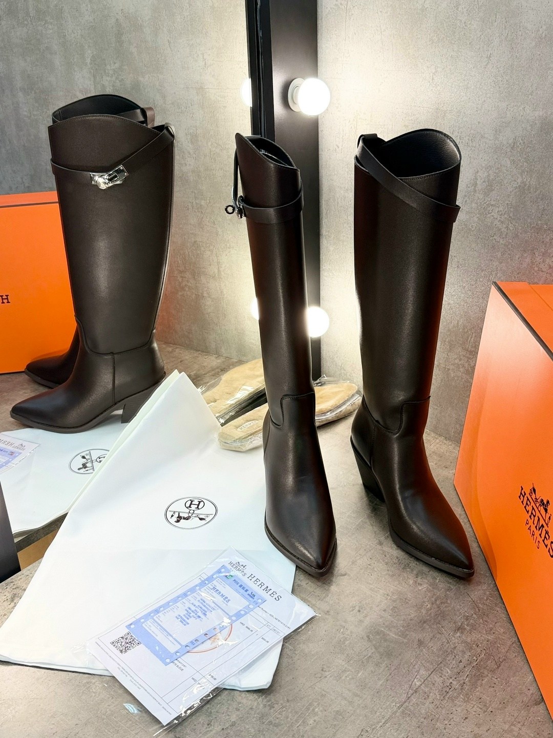 сапоги hermes,сапоги hermes женские,женские кожаные сапоги hermes чёрного цвета,сапоги эрмес,сапоги