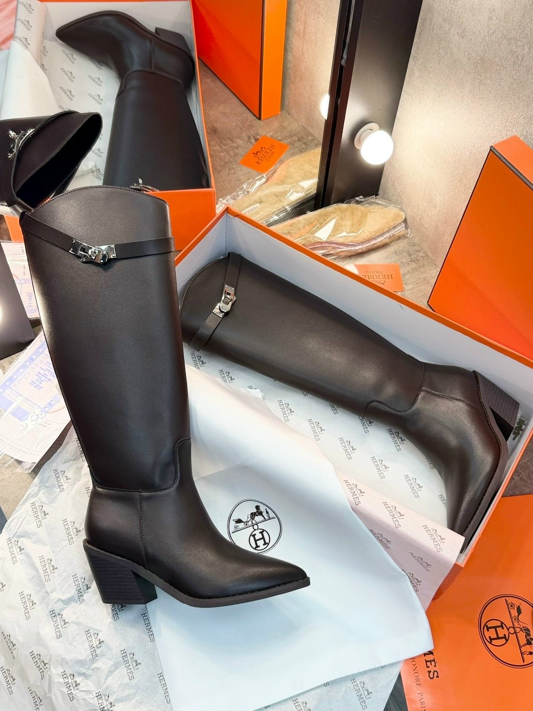 сапоги hermes,сапоги hermes женские,женские кожаные сапоги hermes чёрного цвета,сапоги эрмес,сапоги